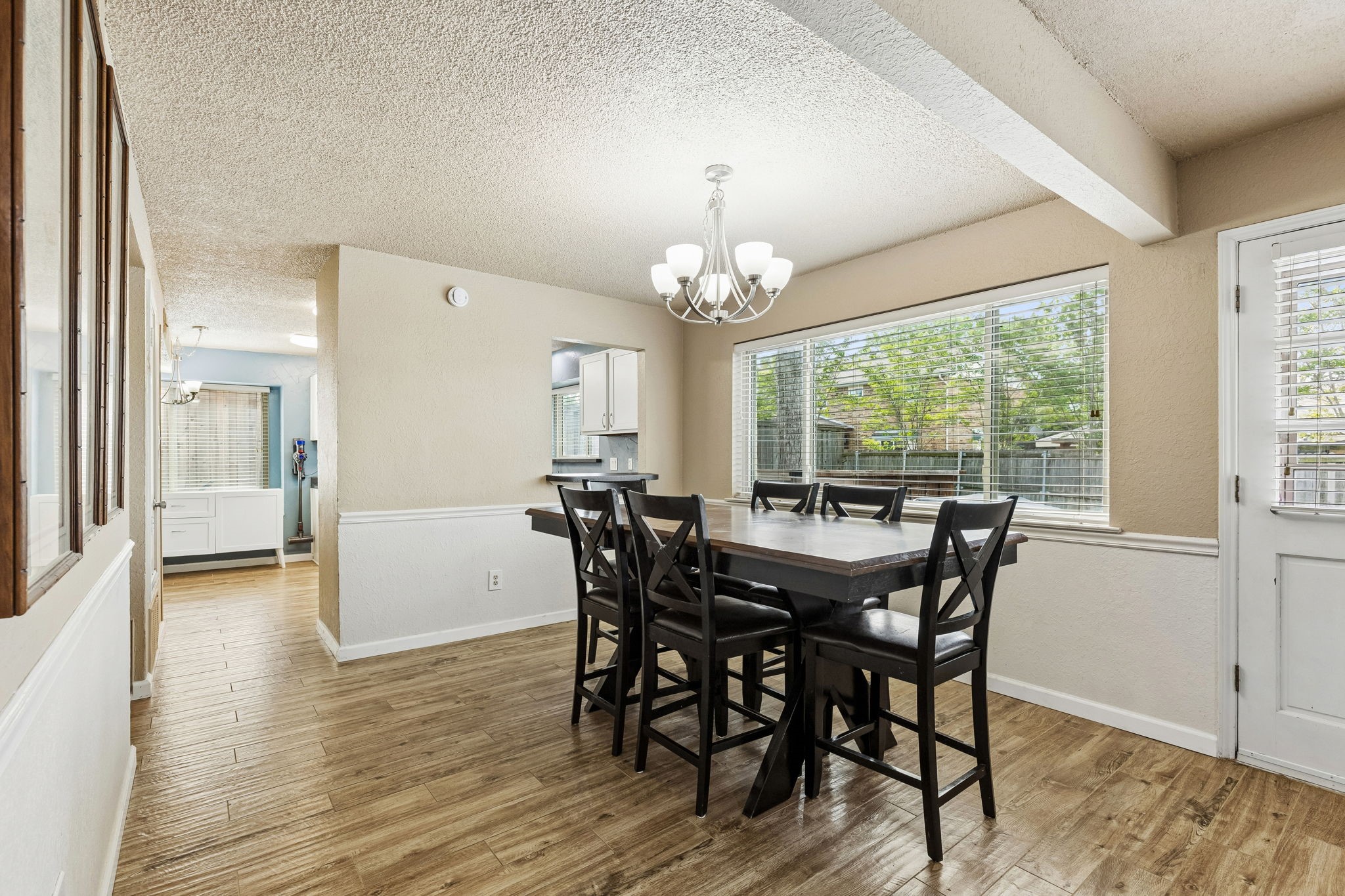 304 Lark Lane Euless TX 76039
