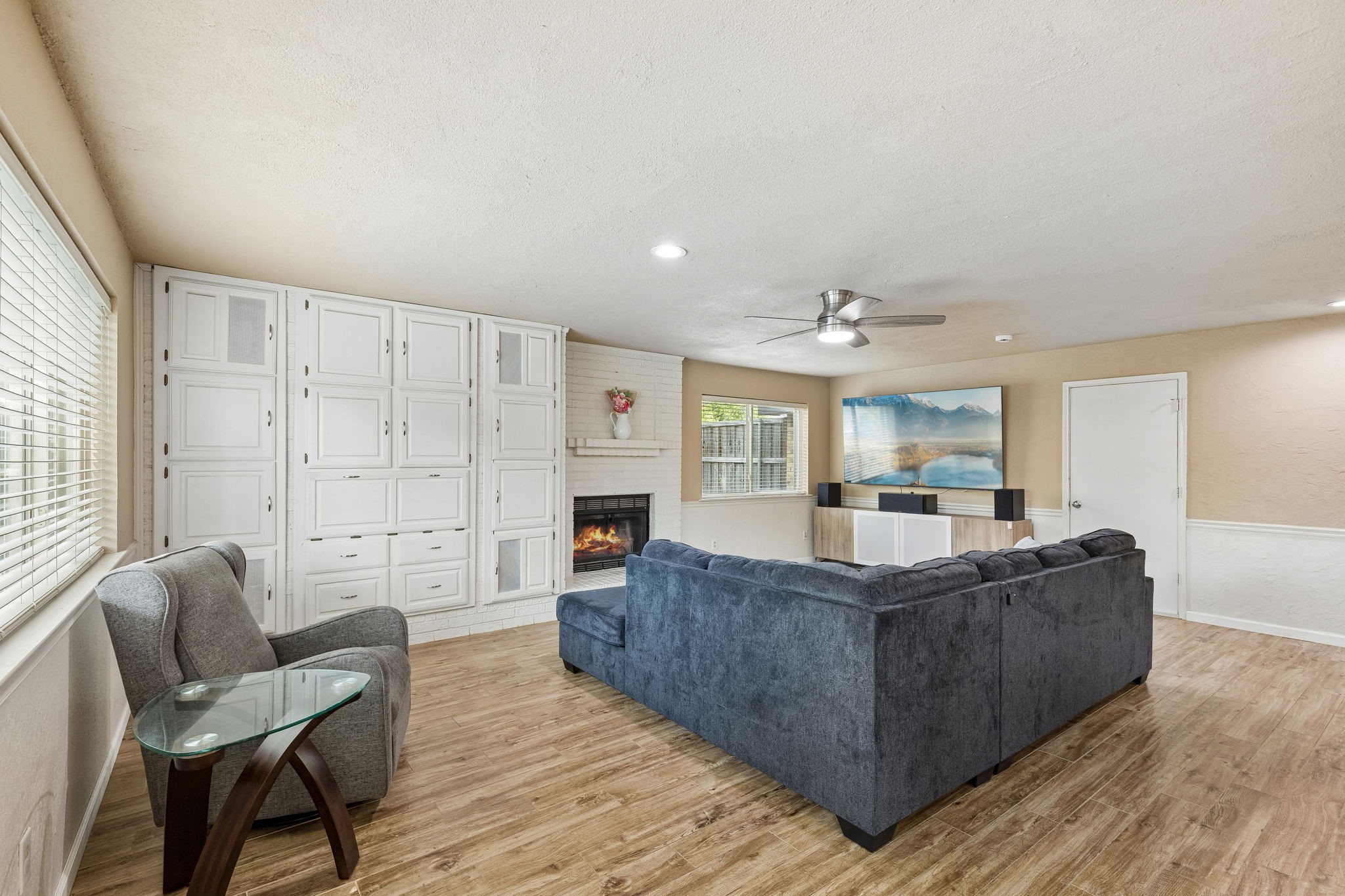 304 Lark Lane Euless TX 76039