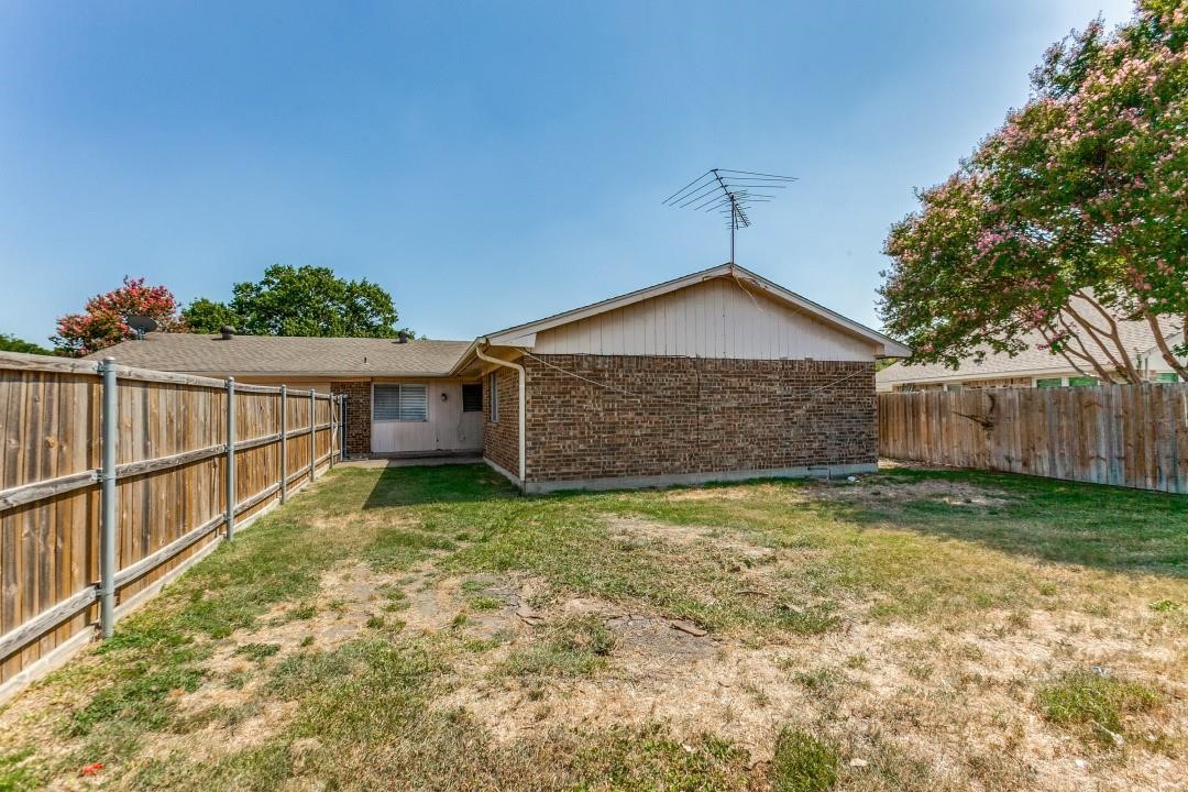 1919 J Pearce Drive Richardson TX 75081