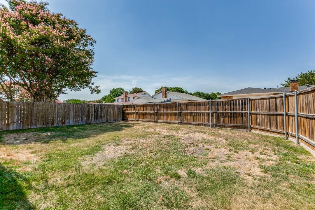 1919 J Pearce Drive Richardson TX 75081