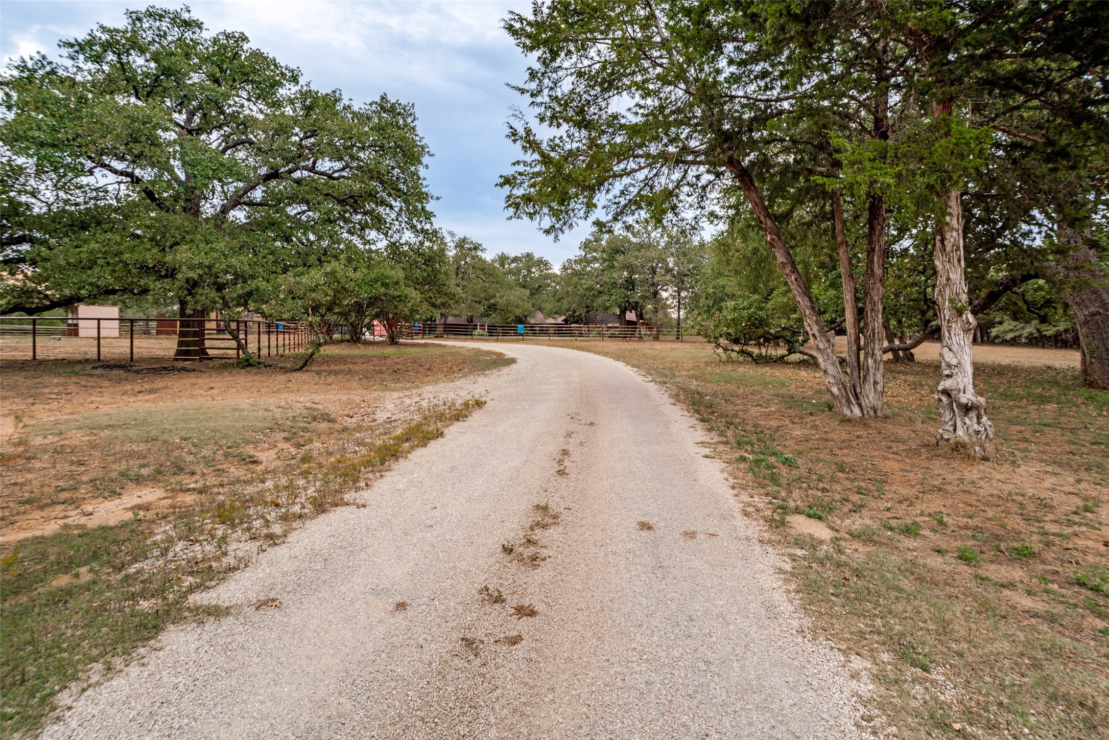 11349 S Fm 372 Valley View TX 76272