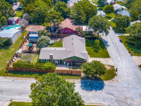 420 W Melody Whitewright TX 75491