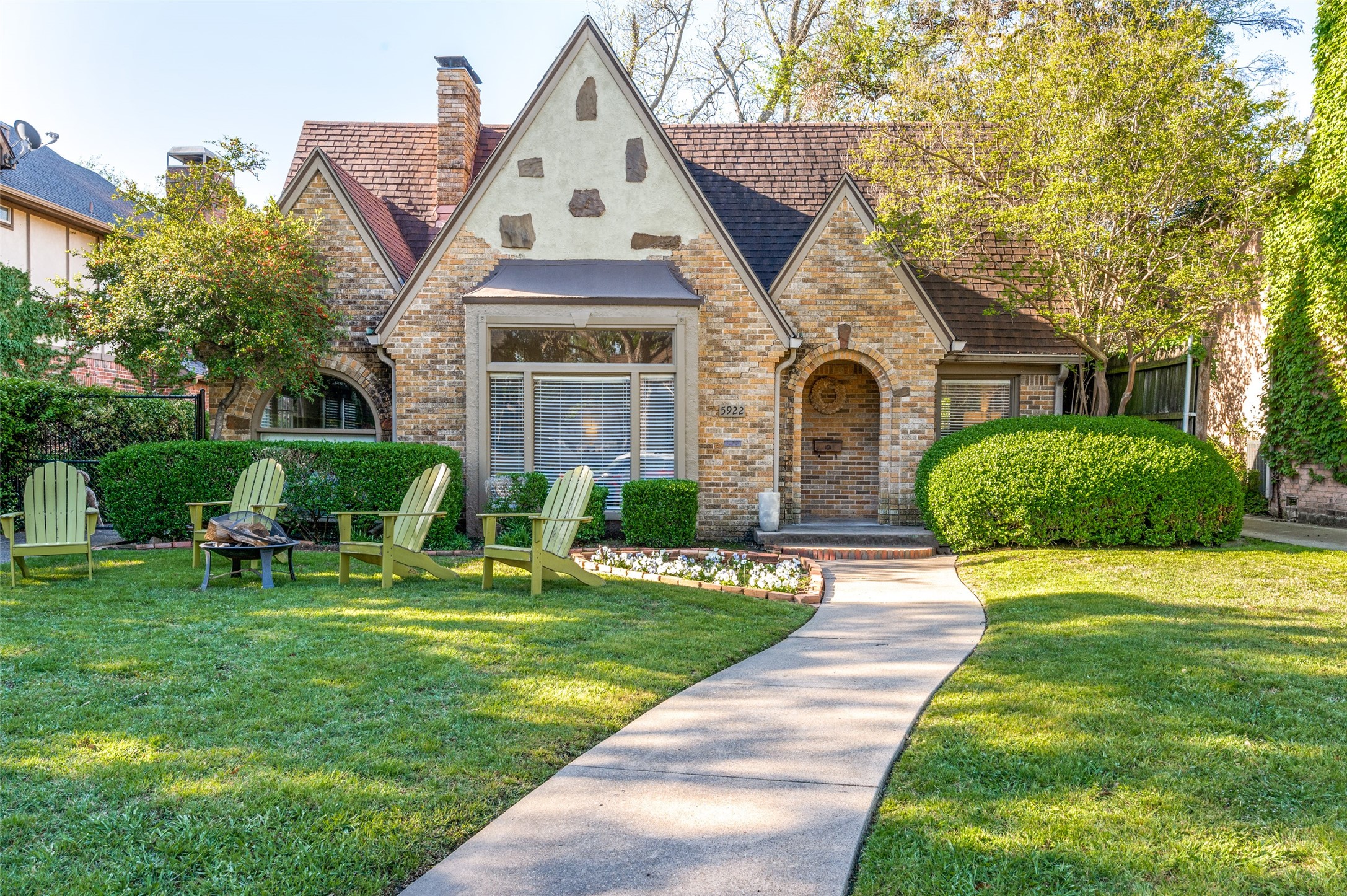 5922 Monticello Avenue Dallas TX 75206