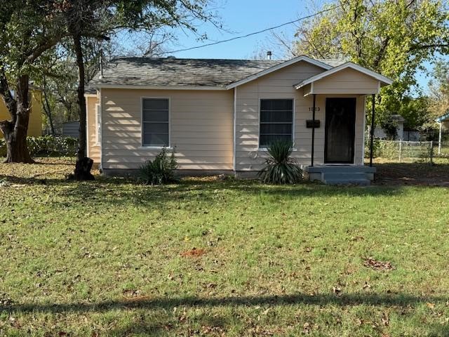 1913 Woods Lane Haltom City TX 76117