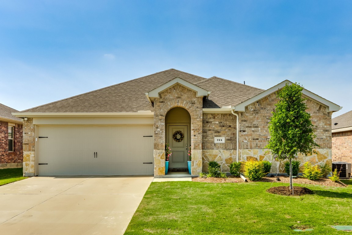 724 English Drive Aubrey TX 76227