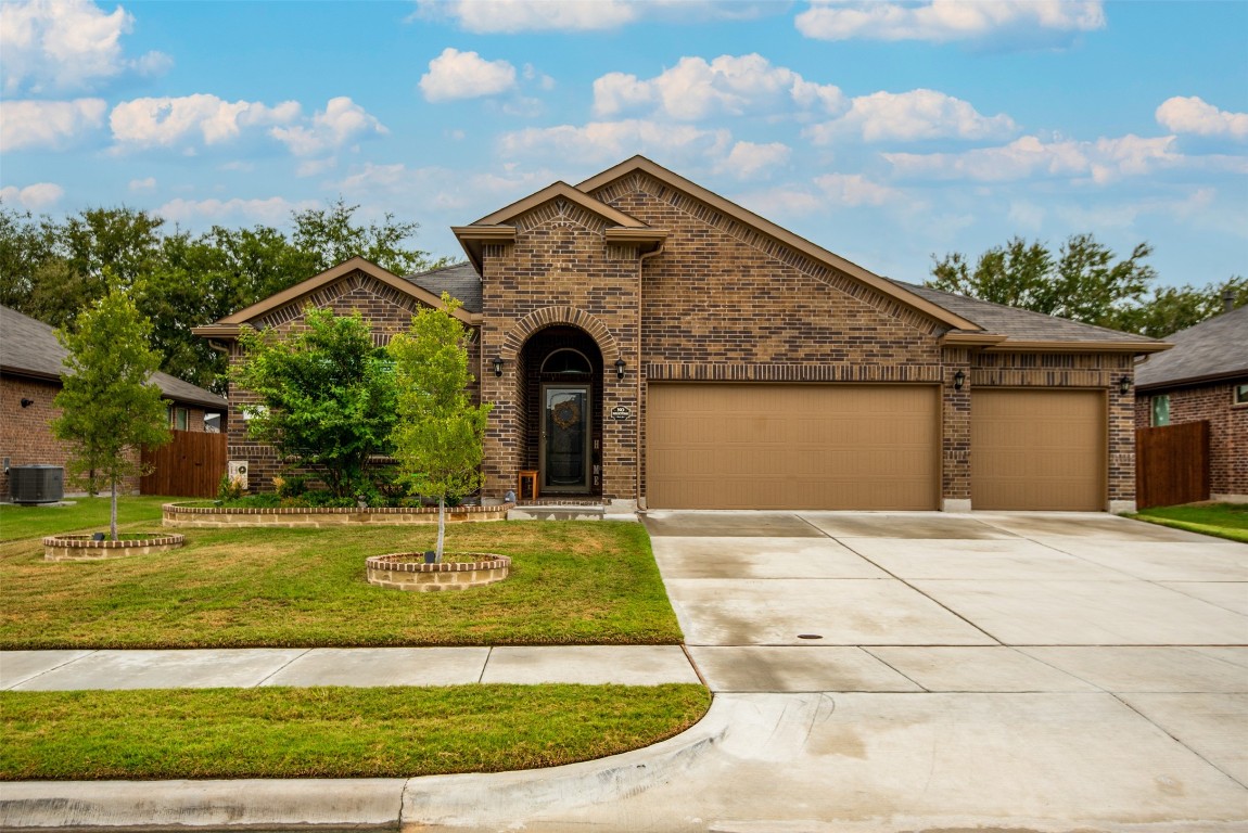 561 Redding Drive Saginaw TX 76131