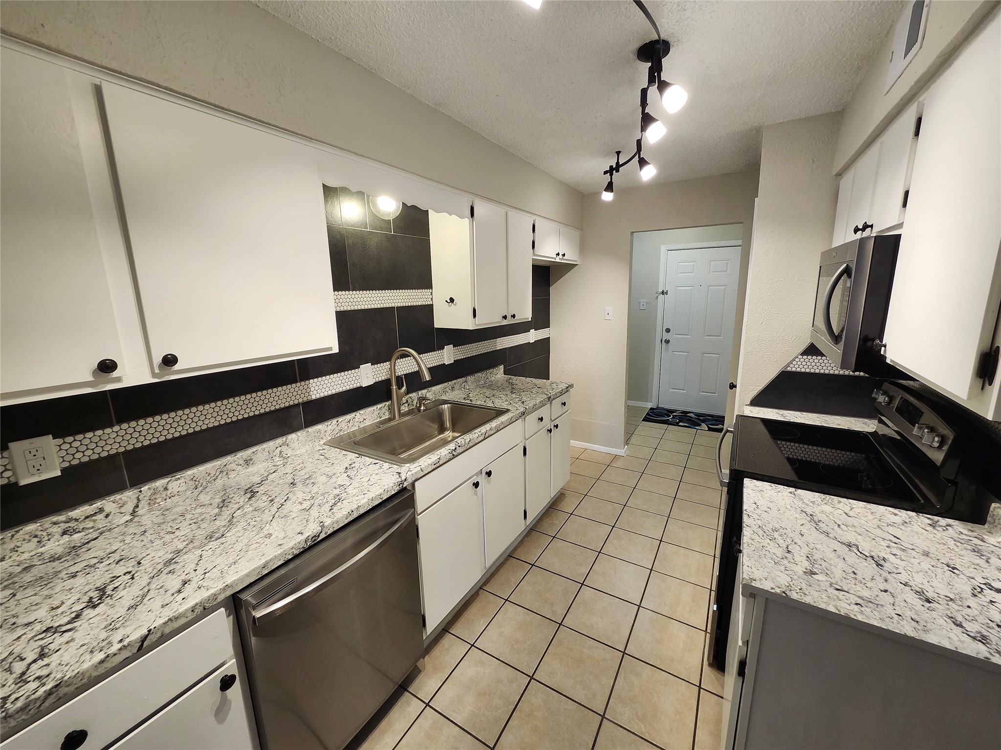 713 Cain Street Lake Dallas TX 75065