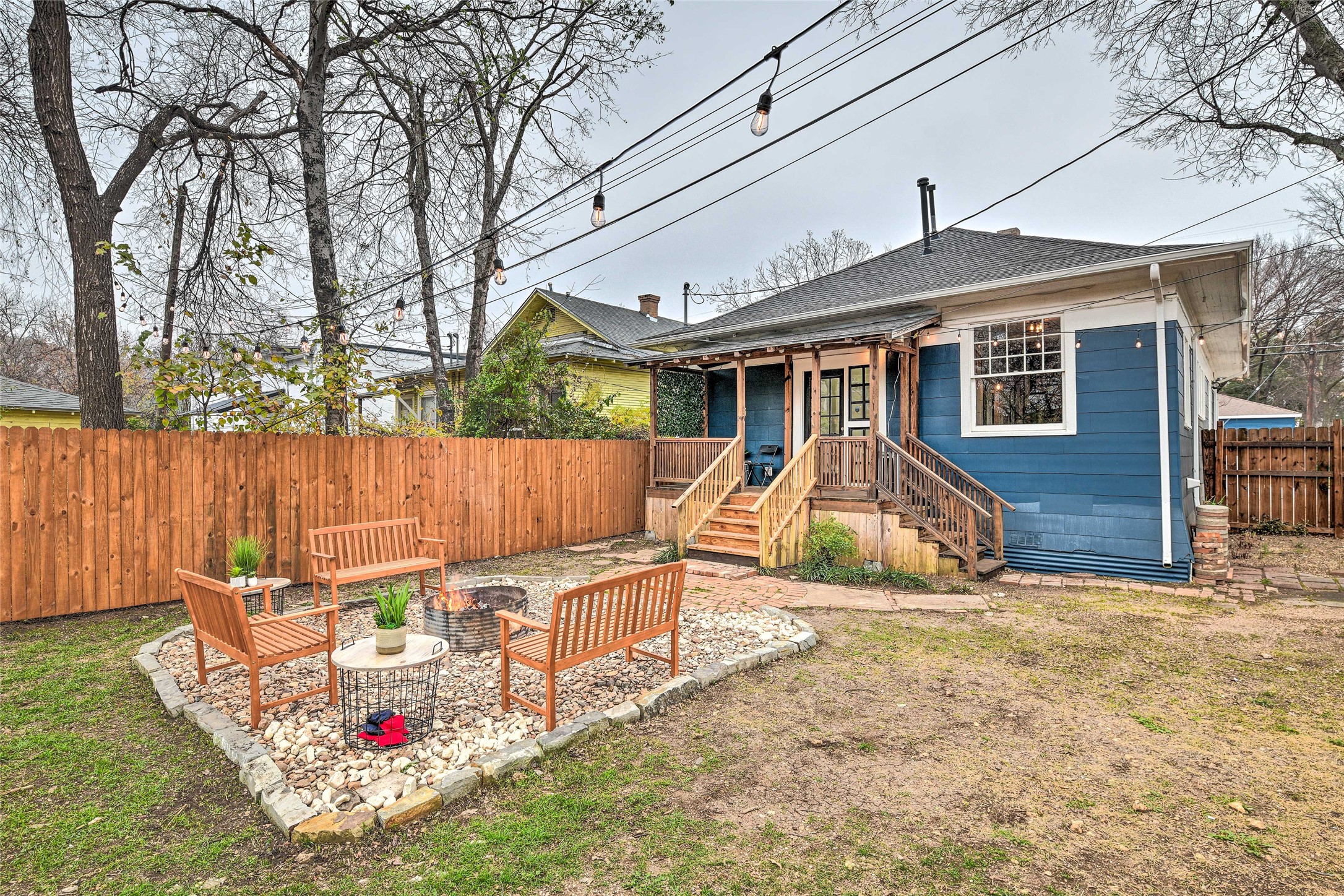 1460 W Allen Avenue Fort Worth TX 76110