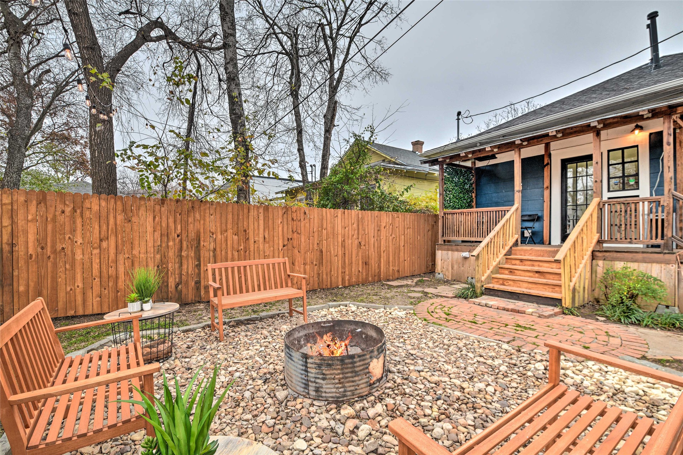 1460 W Allen Avenue Fort Worth TX 76110