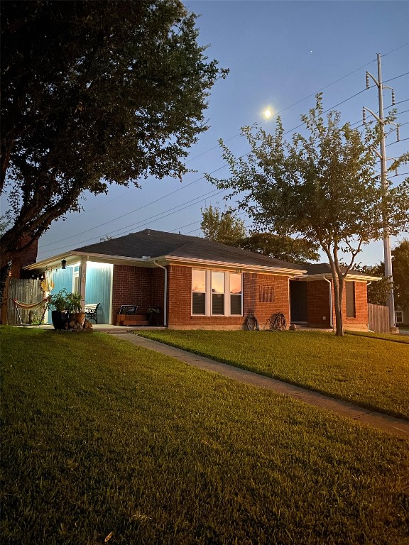 704 Michol Street Grapevine TX 76051