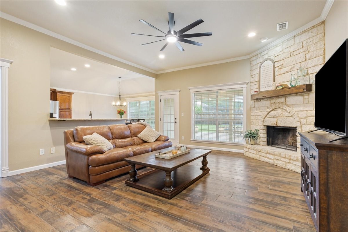 10517 Calaveras Waco TX 76708