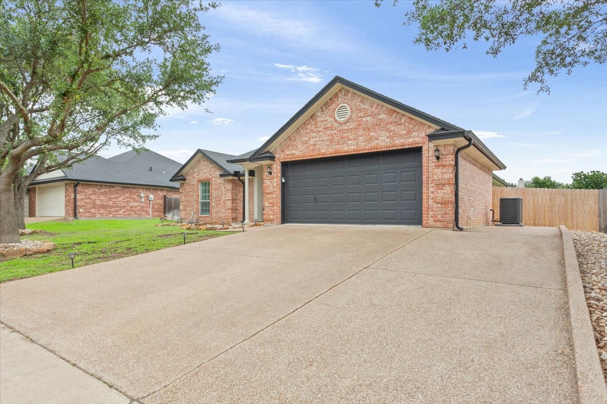10517 Calaveras Waco TX 76708