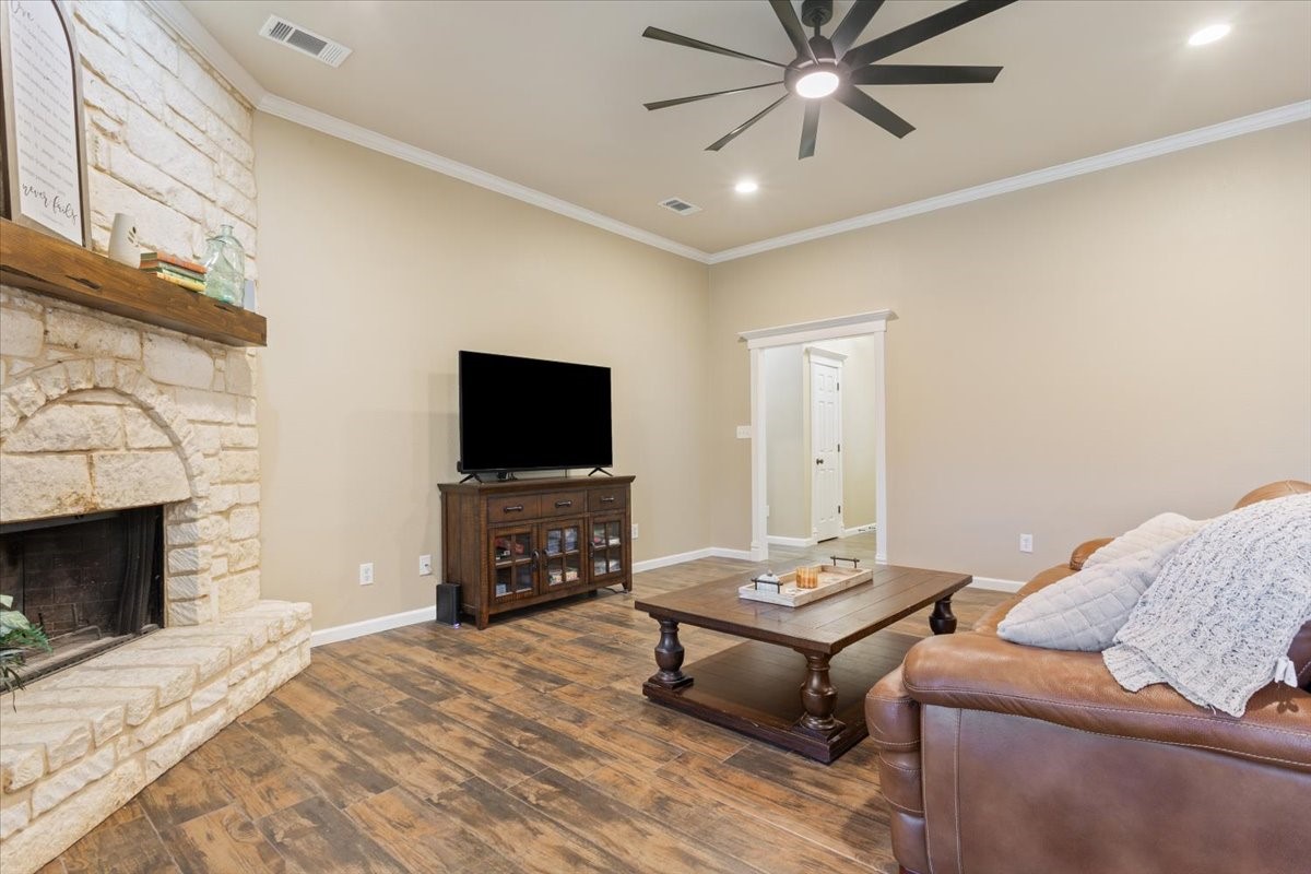 10517 Calaveras Waco TX 76708