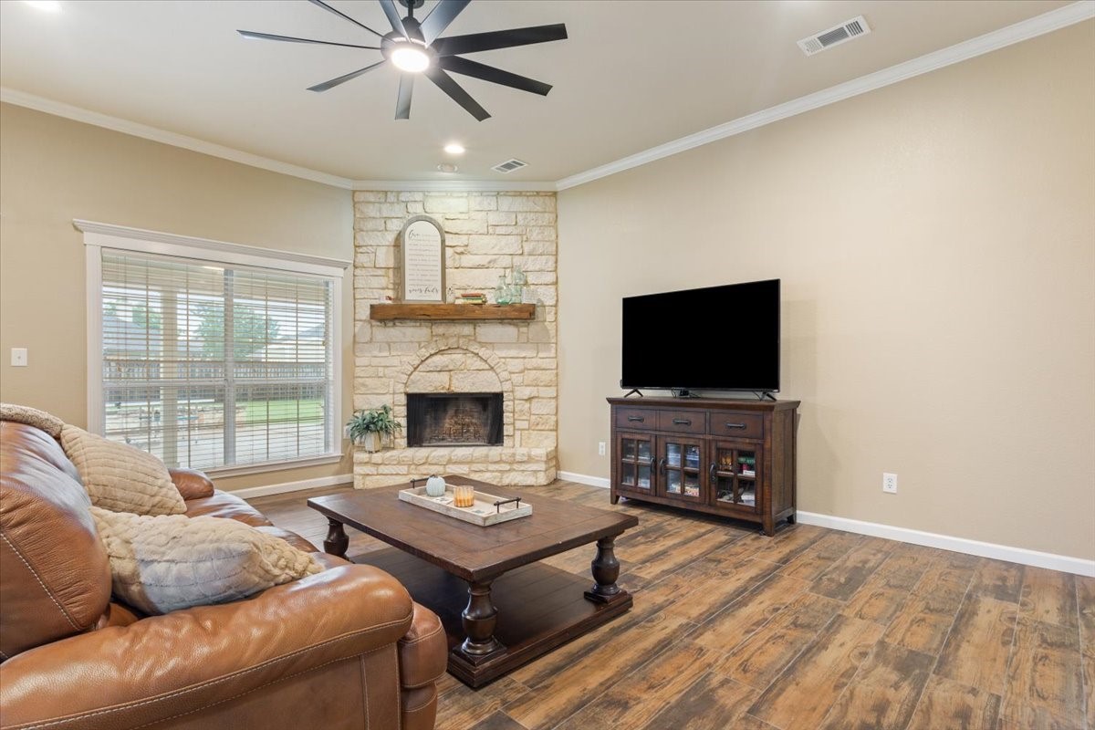 10517 Calaveras Waco TX 76708
