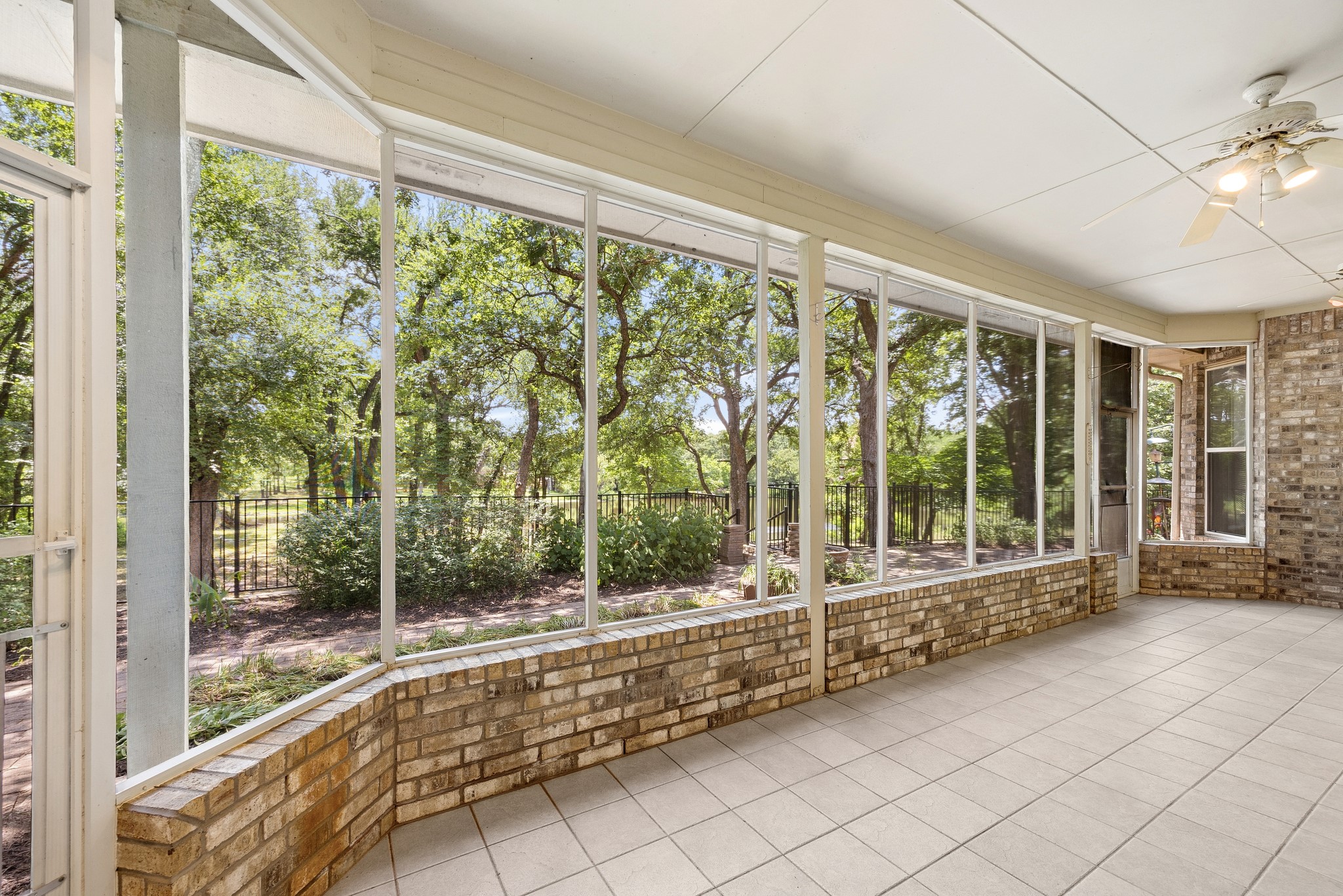 939 Garnet Cove Oak Point TX 75068