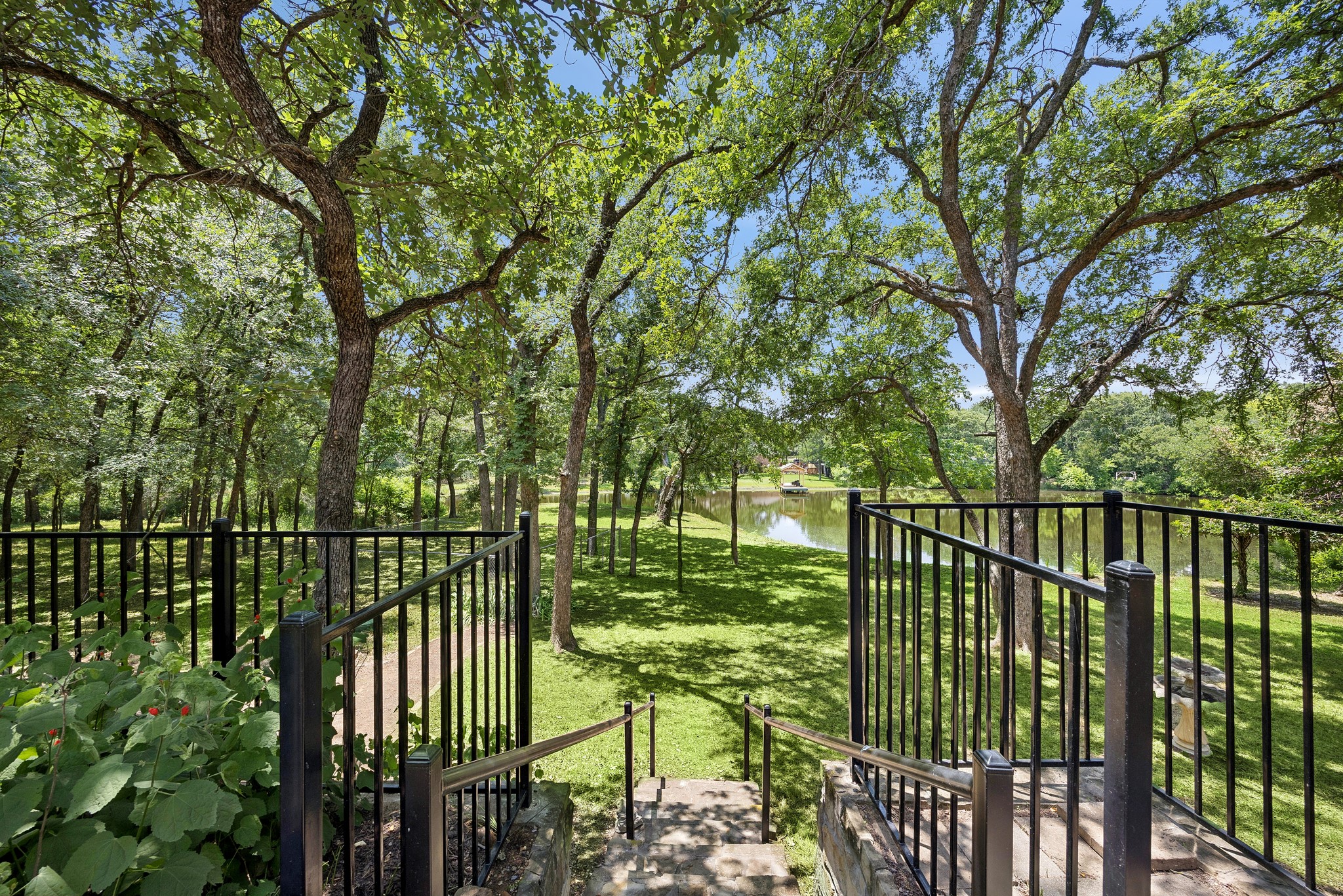939 Garnet Cove Oak Point TX 75068