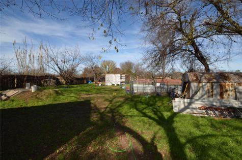 146 W Baggett Avenue Poolville TX 76487