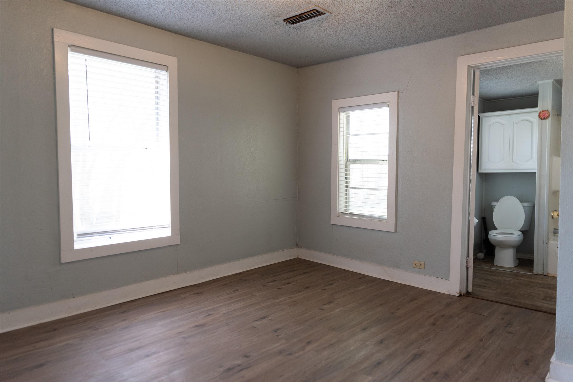 707 Ritchey Street Gainesville TX 76240