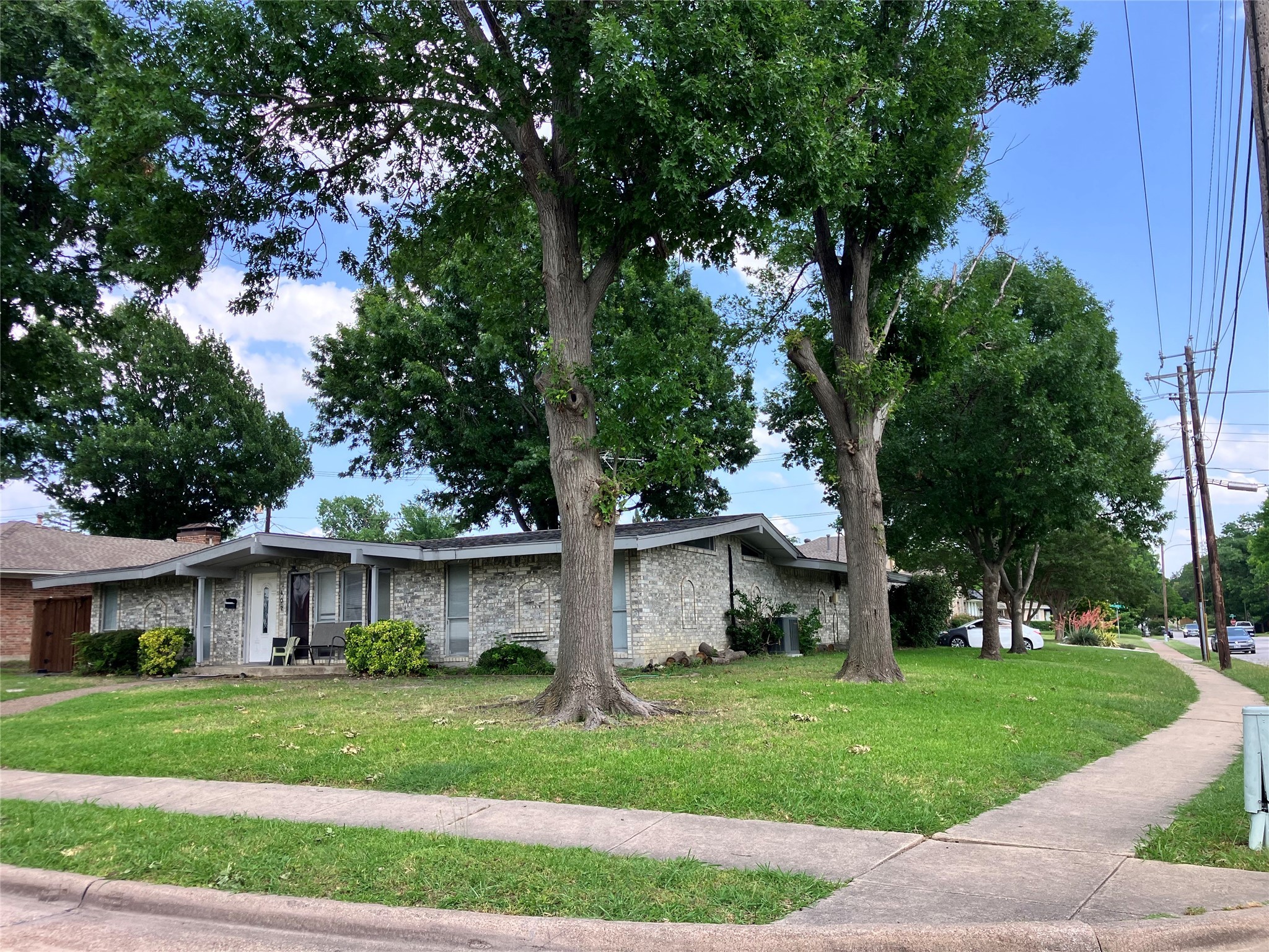 402 Duke Street Garland TX 75043