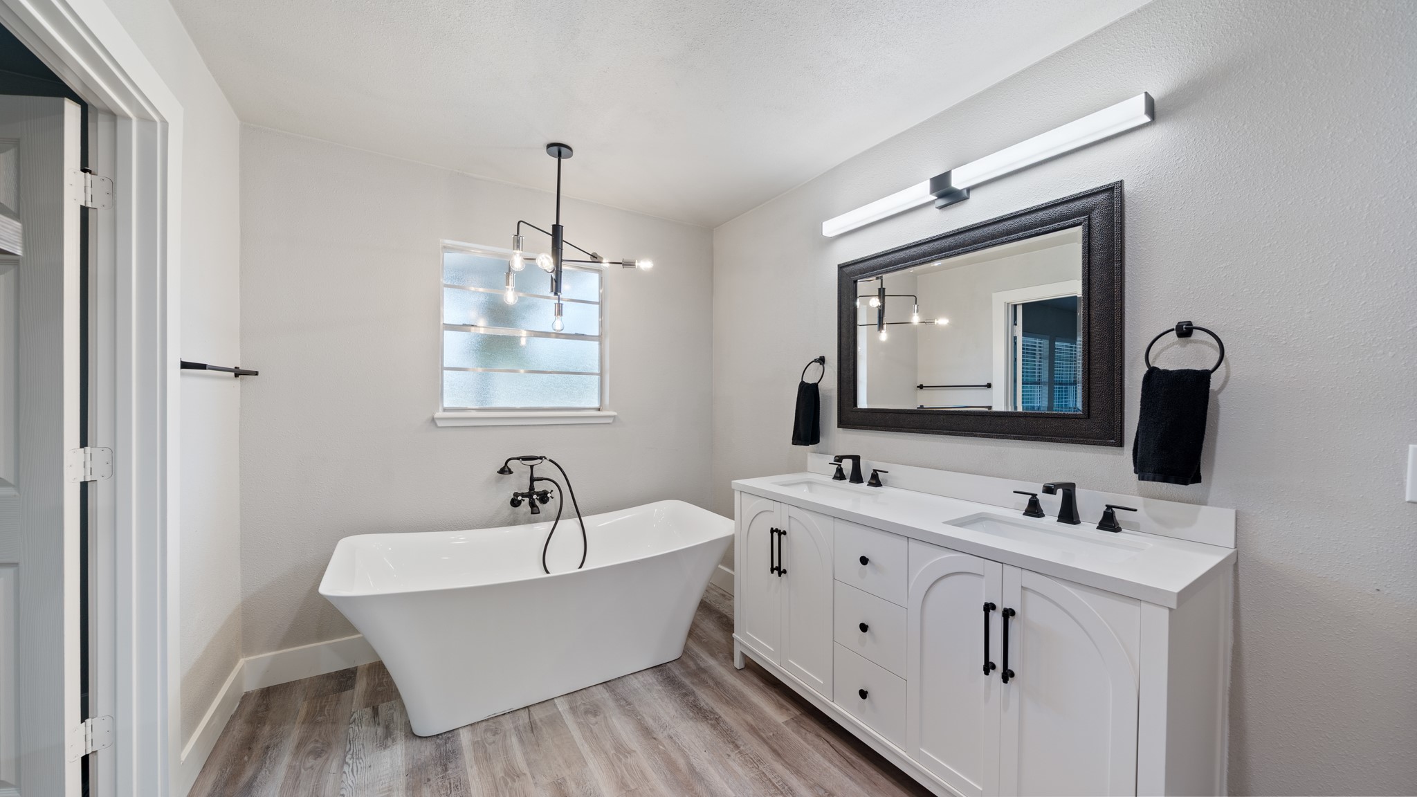 129 King Arthur Road Mabank TX 75156