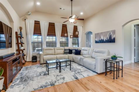 1007 Ivy Charm Way Arlington TX 76005