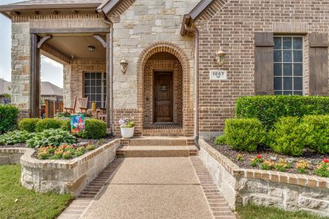 1007 Ivy Charm Way Arlington TX 76005