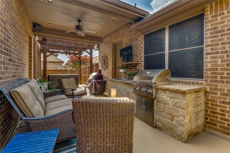 1007 Ivy Charm Way Arlington TX 76005