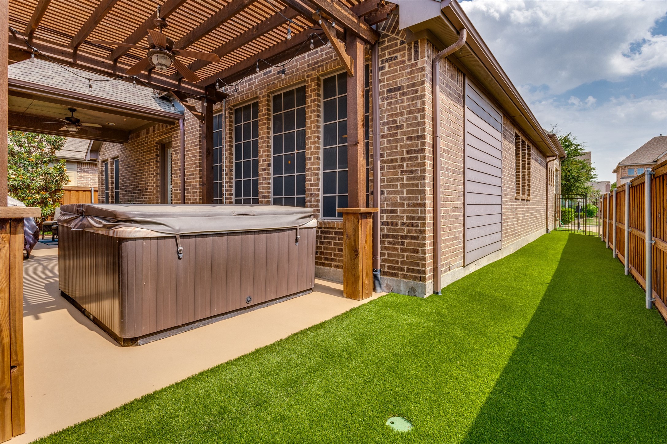 1007 Ivy Charm Way Arlington TX 76005