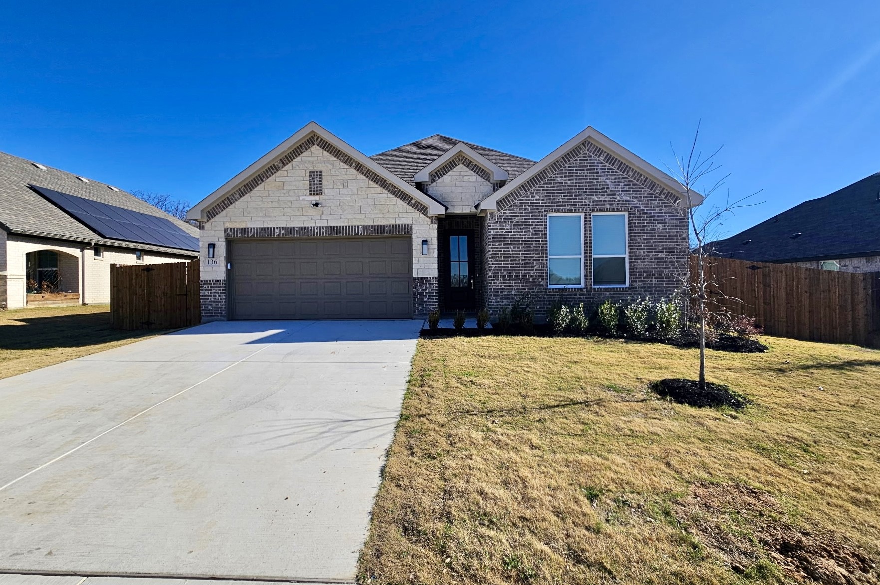 136 Rosemary Azle TX 76020