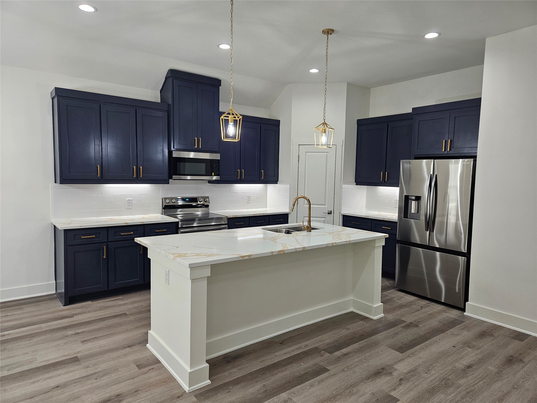 136 Rosemary Azle TX 76020