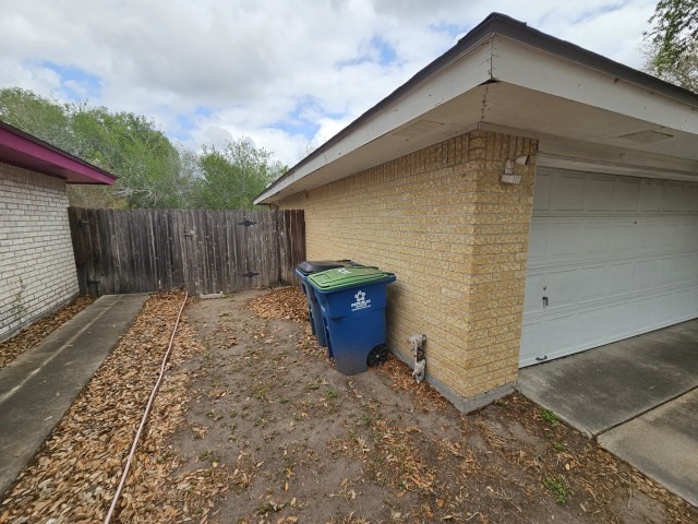 1413 Las Palmas Circle Beeville TX 78102