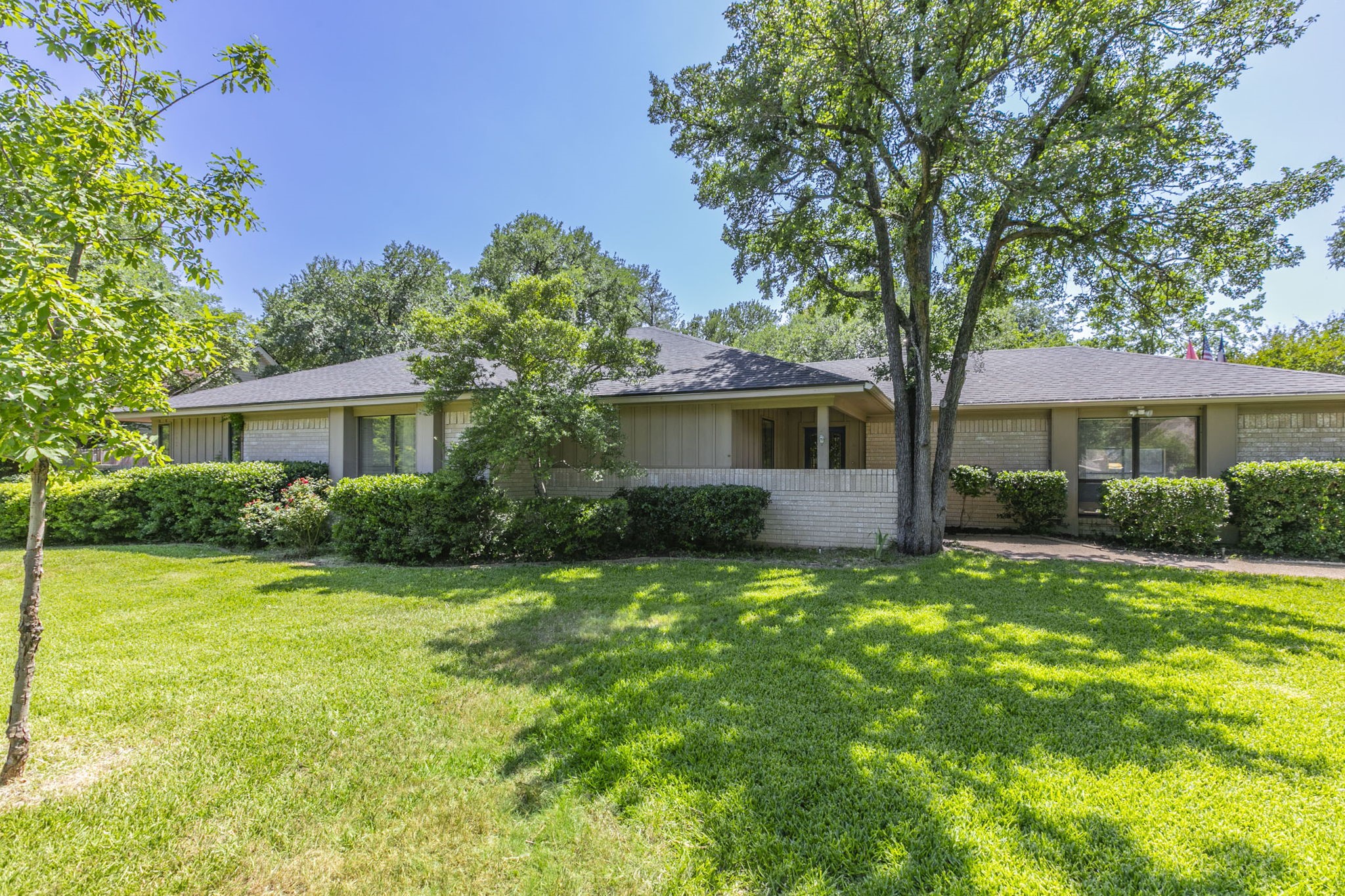 1604 Oak Hollow Drive Woodway TX 76712