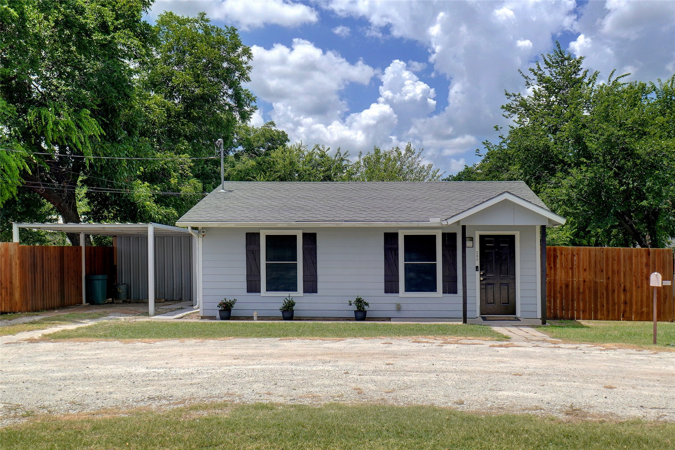 204 N Mill Street Bowie TX 76230