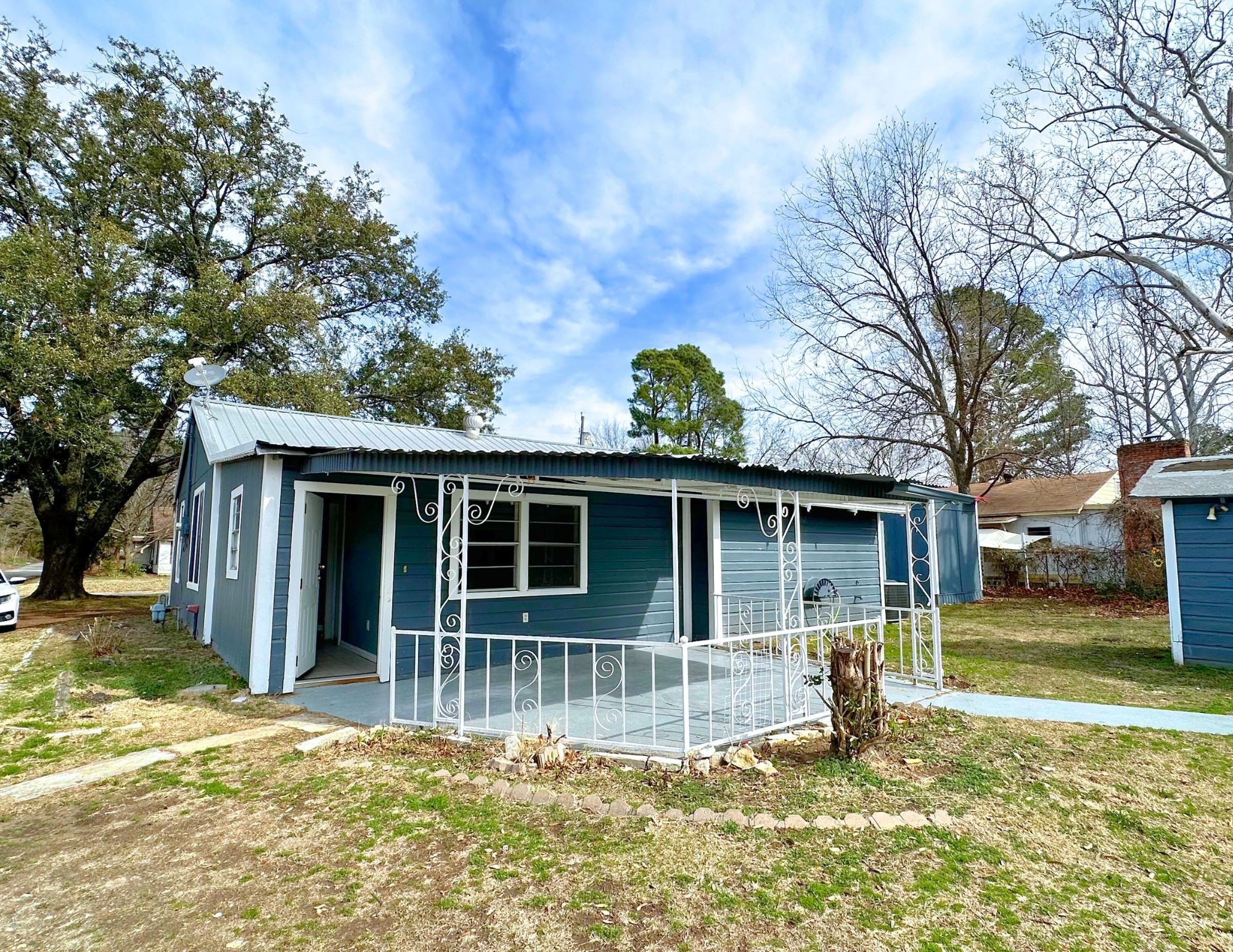 2530 W Elm Street Denison TX 75020