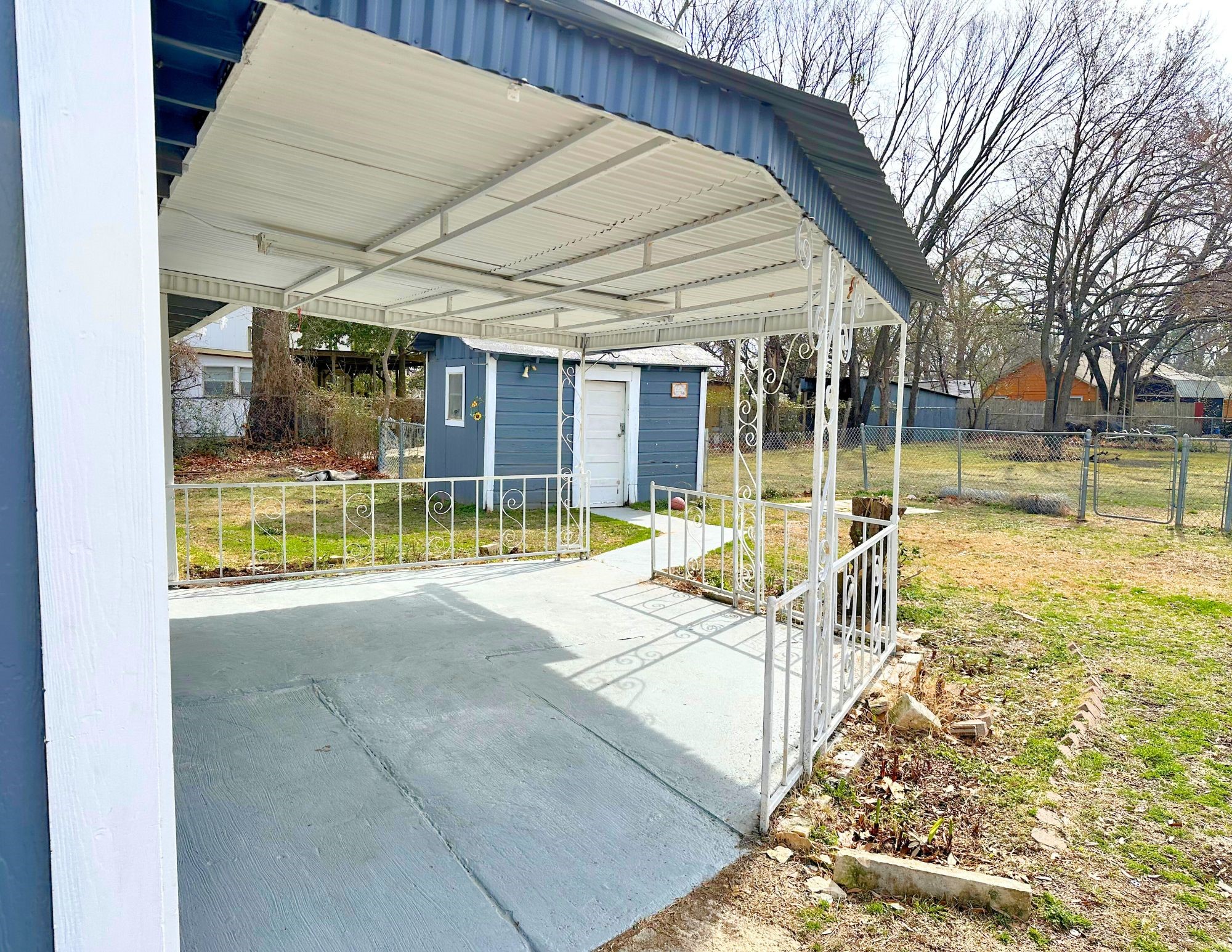 2530 W Elm Street Denison TX 75020