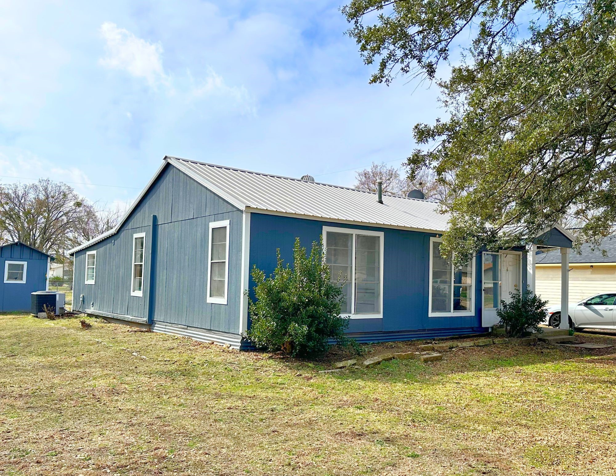 2530 W Elm Street Denison TX 75020