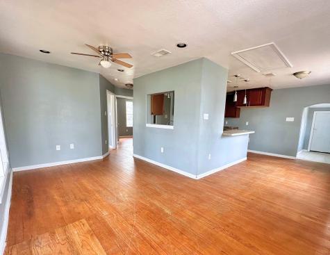 2530 W Elm Street Denison TX 75020