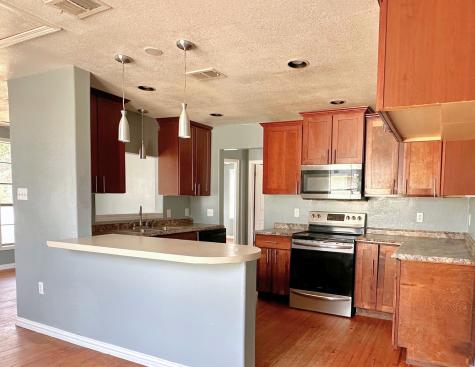2530 W Elm Street Denison TX 75020