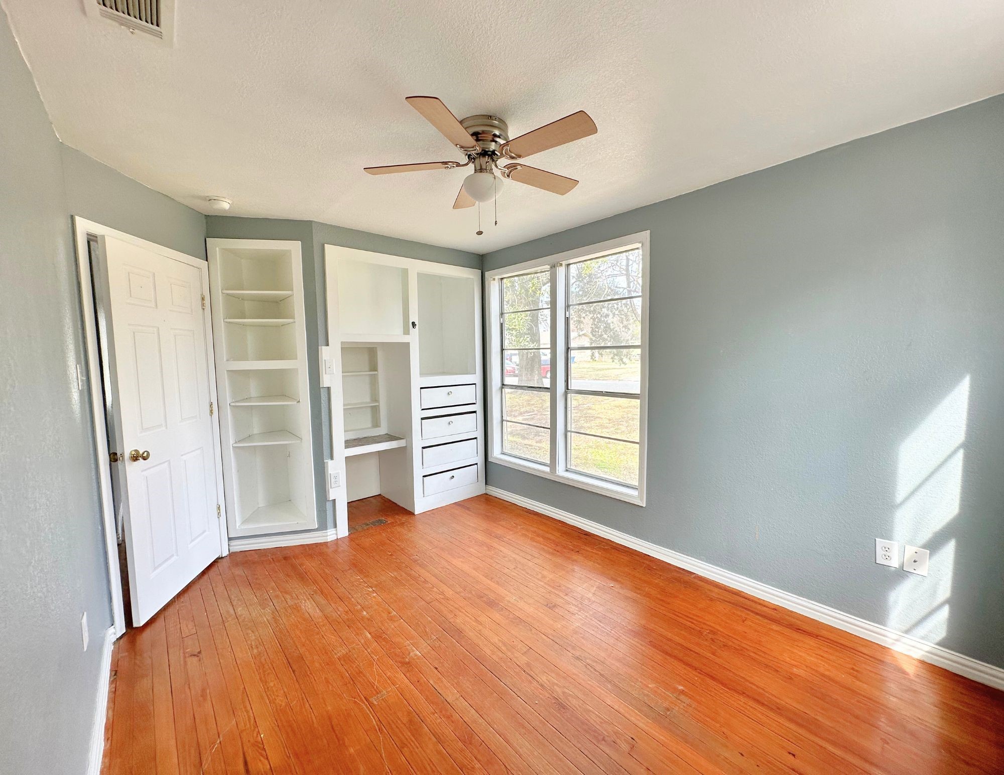 2530 W Elm Street Denison TX 75020