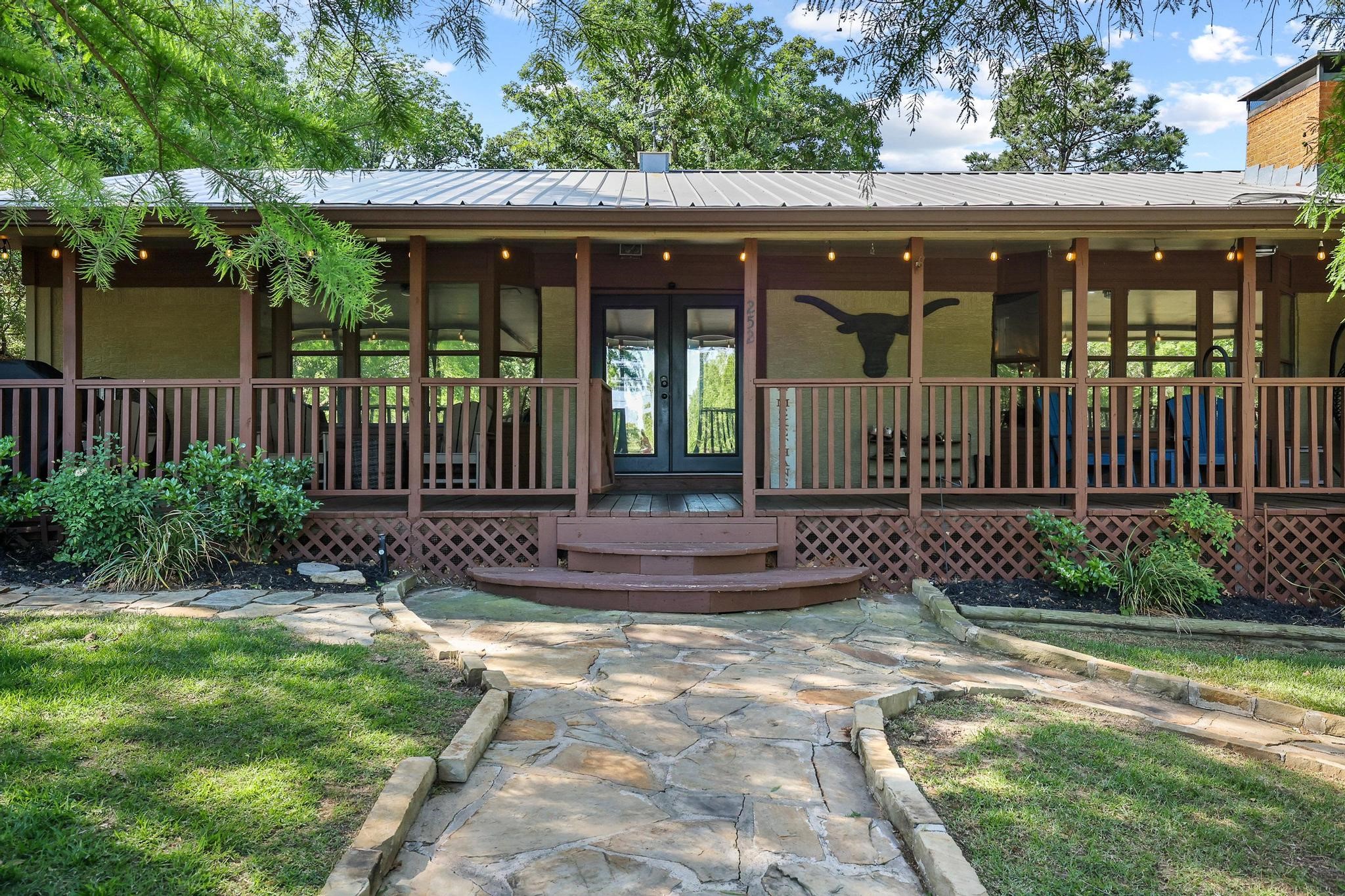 252 Hacienda Drive Pottsboro TX 75076