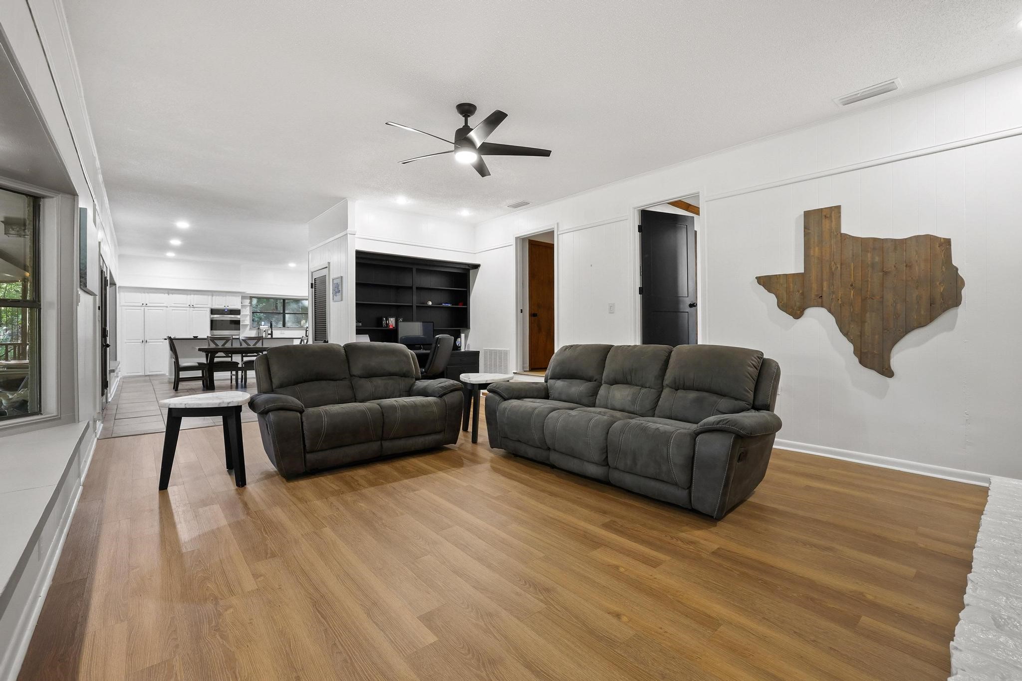 252 Hacienda Drive Pottsboro TX 75076