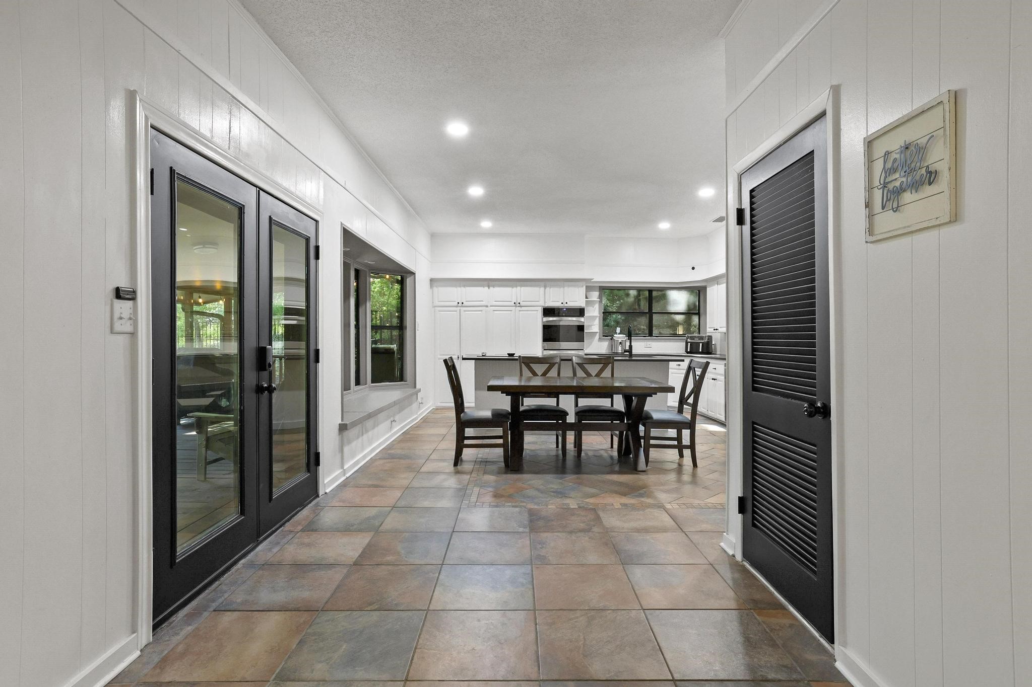 252 Hacienda Drive Pottsboro TX 75076