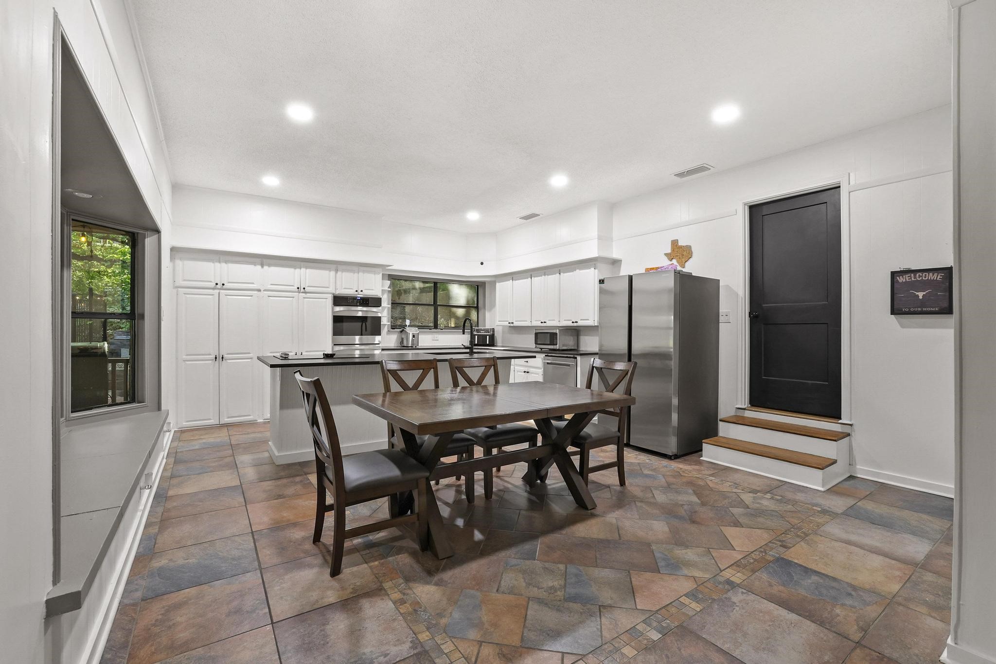 252 Hacienda Drive Pottsboro TX 75076