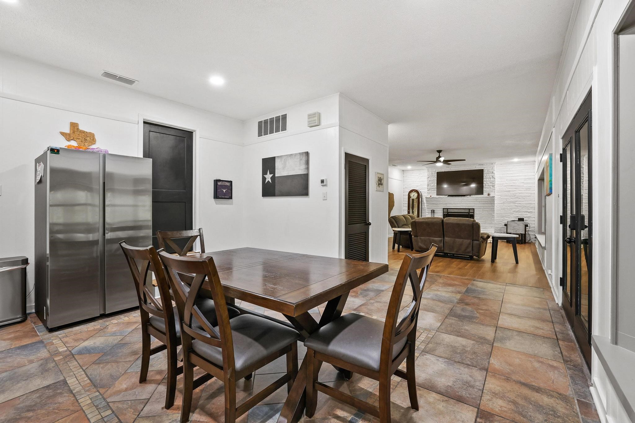 252 Hacienda Drive Pottsboro TX 75076