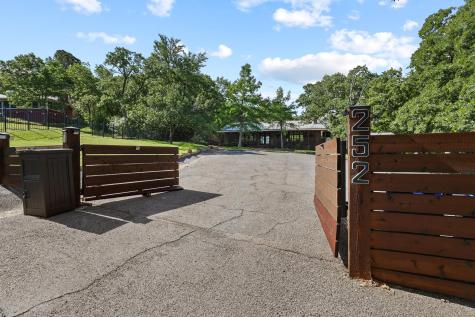 252 Hacienda Drive Pottsboro TX 75076