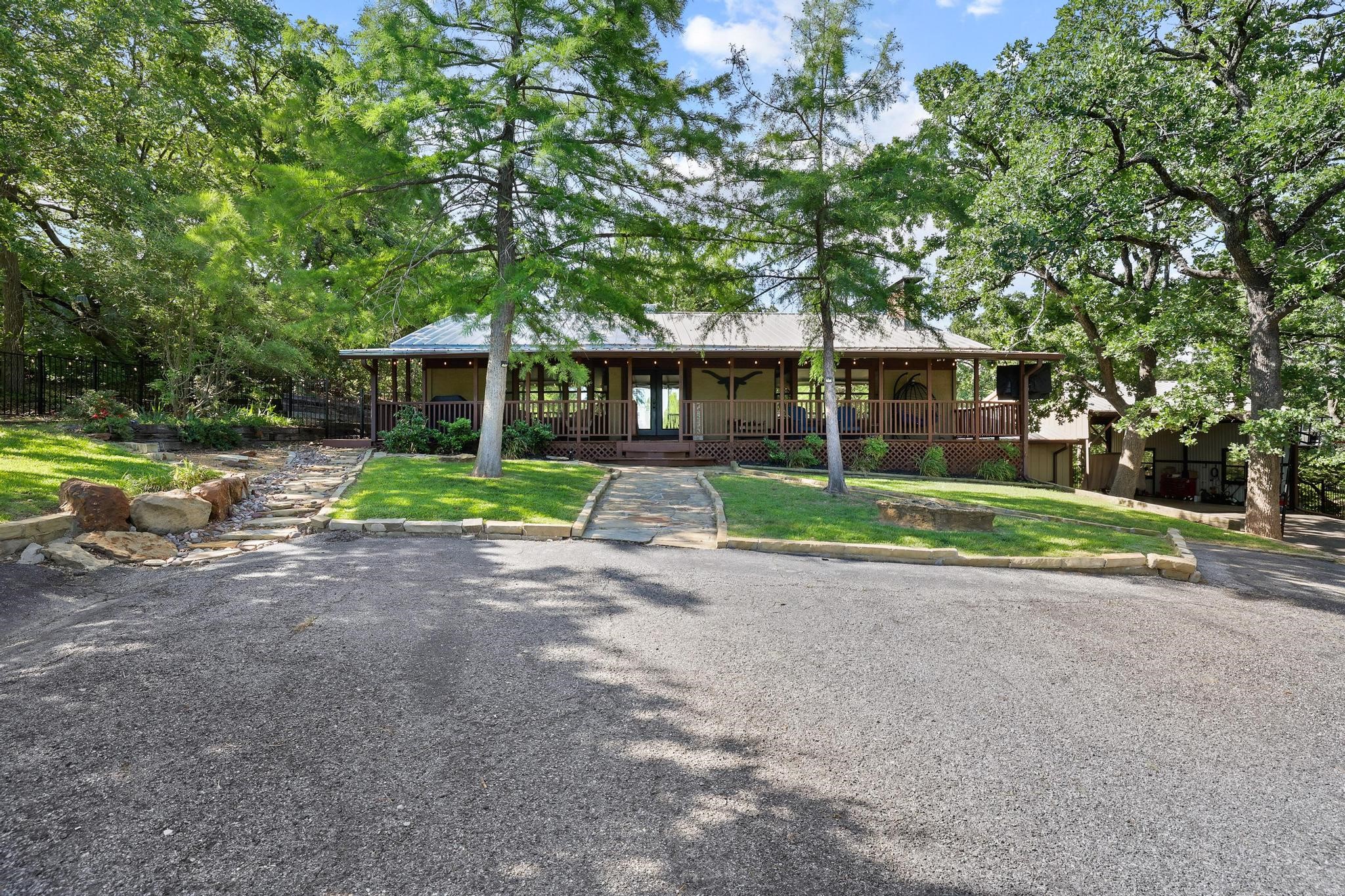 252 Hacienda Drive Pottsboro TX 75076