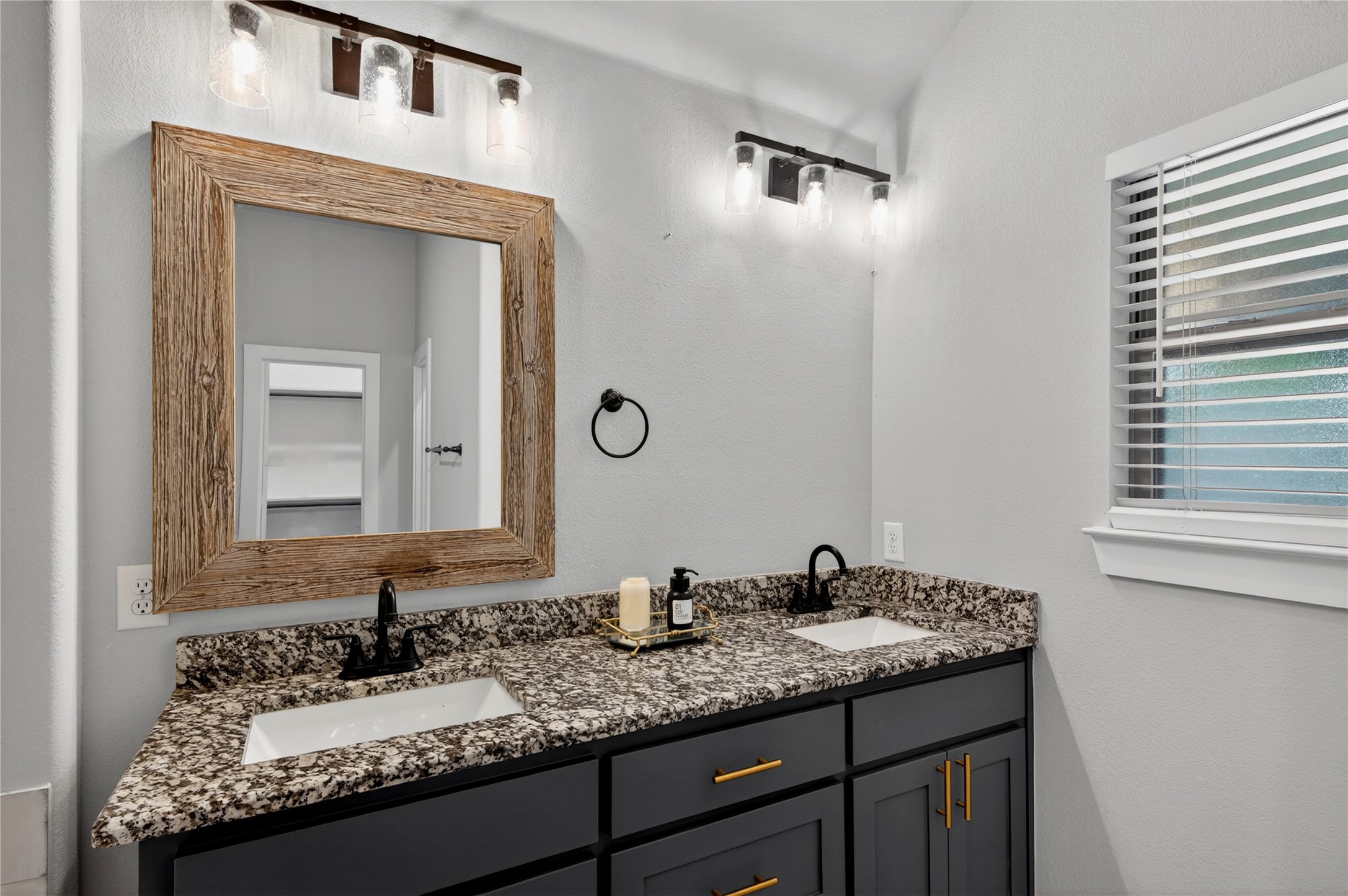 125 Maverick Lane Pilot Point TX 76258