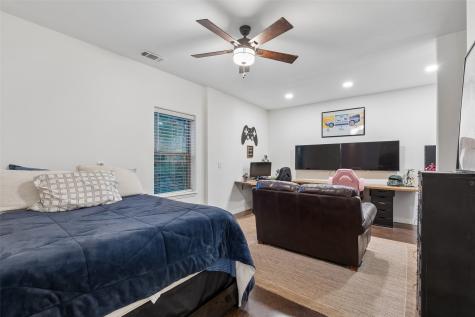 1402 Lakeview Boulevard Denton TX 76208