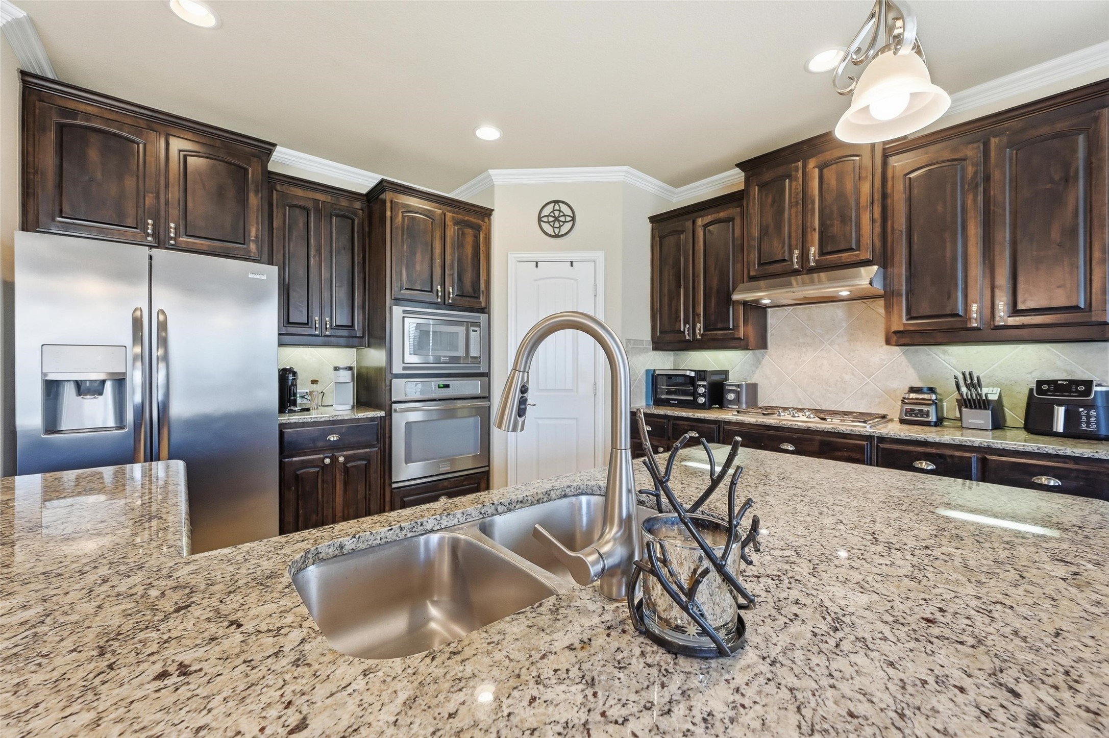 2940 Cool Water Terrace Grand Prairie TX 75054