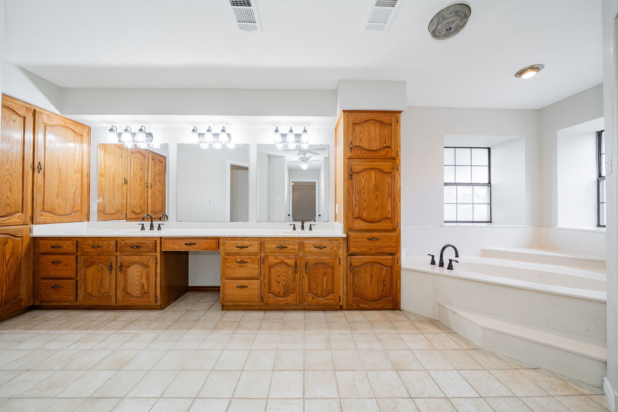 5612 E State Highway 243 Kaufman TX 75142